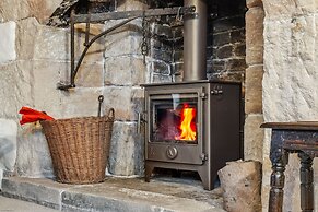 Host Stay Old Hall - Middle Mayfield