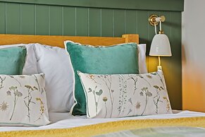 Host Stay Foxglove Cottage