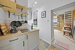 Host Stay Foxglove Cottage