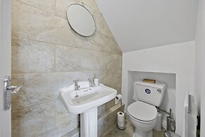 Host Stay Foxglove Cottage