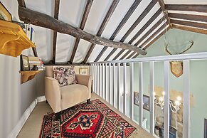 Host Stay Foxglove Cottage