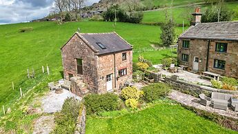 Host Stay Little Barn - Upper Hulme