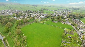 Host Stay Chimney Pots Cottage