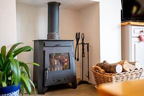 Host Stay Chimney Pots Cottage