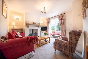 Host Stay Chimney Pots Cottage