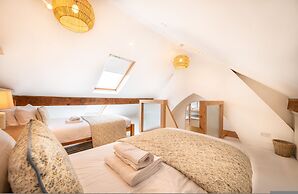 Host Stay Poppy s Cottage