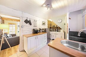 Host Stay Batemill Cottage
