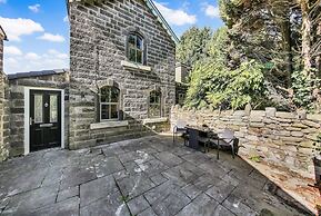 Host Stay Charnwood Cottage