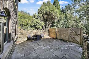 Host Stay Charnwood Cottage