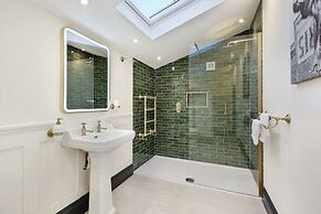 Host Stay Charnwood Cottage