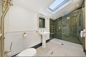 Host Stay Charnwood Cottage