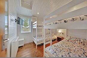 Host Stay Mahonia Lodge