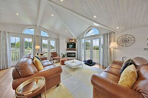 Host Stay Mahonia Lodge