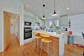 Host Stay Mahonia Lodge