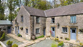 Host Stay Robin s Nest