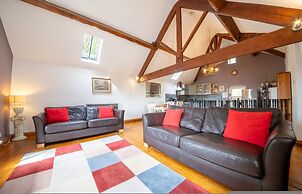 Host Stay Robin s Nest