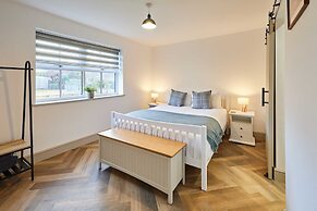 Host Stay Middle Cottage