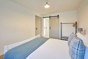 Host Stay Middle Cottage