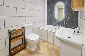 Host Stay Middle Cottage