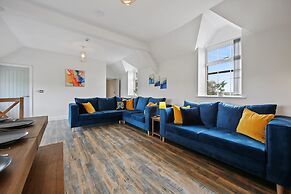 Host Stay The Staffordshire Knot