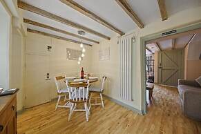 Host Stay Elsie s Escape