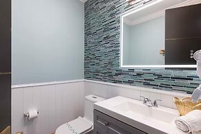 Ultimate Hollywood Themed Mansion for Big Groups