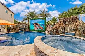 Ultimate Hollywood Themed Mansion for Big Groups