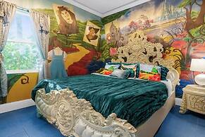 Ultimate Hollywood Themed Mansion for Big Groups