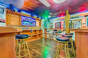 Ultimate Hollywood Themed Mansion for Big Groups