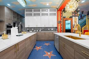 Ultimate Hollywood Themed Mansion for Big Groups