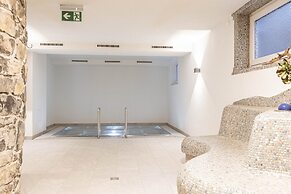 Lavish Apartment With Sauna