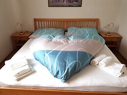 Apartment Near the Golf Course