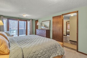 View West Lakefront Cottage 4 Bedroom Cottage