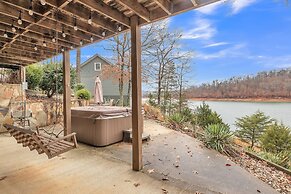 View West Lakefront Cottage 4 Bedroom Cottage