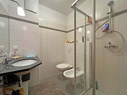 Central Vacation Apartment With View