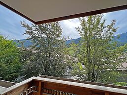 Central Vacation Apartment With View