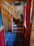 Traditional 2-bed Cottage in Dalry