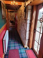 Traditional 2-bed Cottage in Dalry