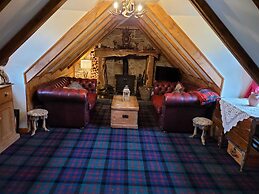 Traditional 2-bed Cottage in Dalry