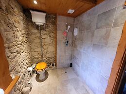 Traditional 2-bed Cottage in Dalry