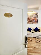 Golden palace luxury guest house