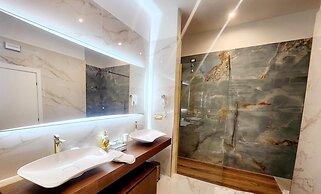 Golden palace luxury guest house