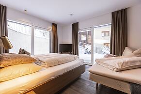 Spacious Apartment With Terrace