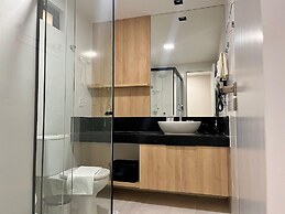 Hyde Park Terrace - by Living