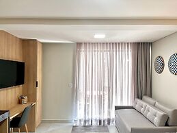 Hyde Park Terrace - by Living