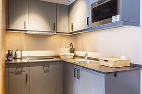 Premium Apartment With Garden