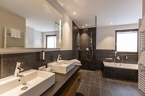 Premium Apartment With Garden