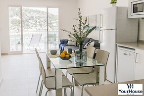 Bright Apartment Near Mountains