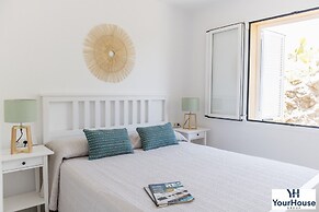 Bright Apartment Near Mountains