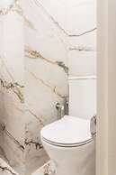 Spacious and Sunlit Seaside Flat